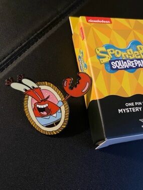 Buckle-Down Nickelodeon SpongeBob Mr. Krabs portrait blind box pin